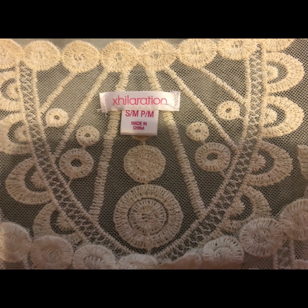Xhilaration Lace Blouse - Picture 4 of 6